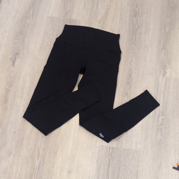 ALO Yoga Black Leggings Size Small - Picture 8 of 8